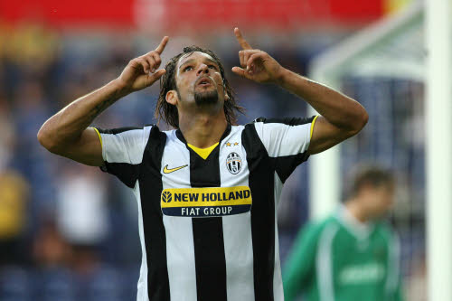 http://images.alice.it/sg/sportuni/upload/ama/0000/amauri_juventus_brondby.jpg